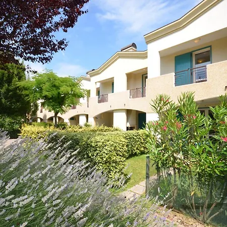 شقة فندقية Villaggio Marco Polo 3*