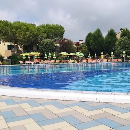 Villaggio Marco Polo Апарт-готель Бібіоне